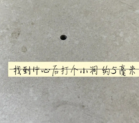 江海瓷砖空鼓维修公司专业解答在瓷砖铺贴过程中，如果砂料搅拌不均匀，将会带来以下问题